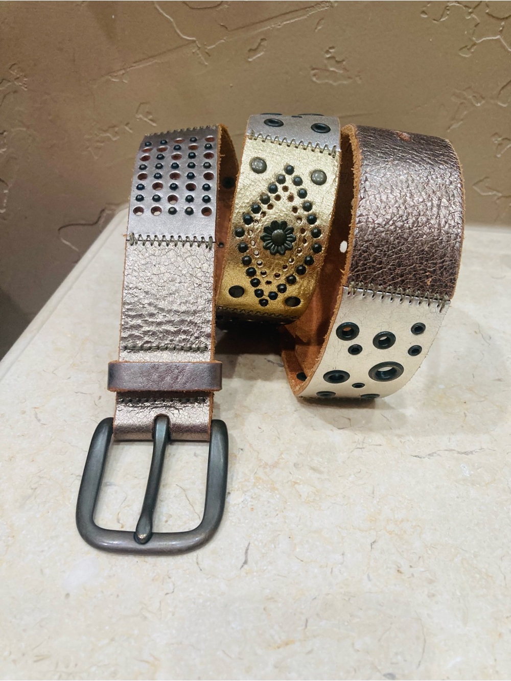Fossil Women’s Metallic Studded Leather Belt Trio, Medium